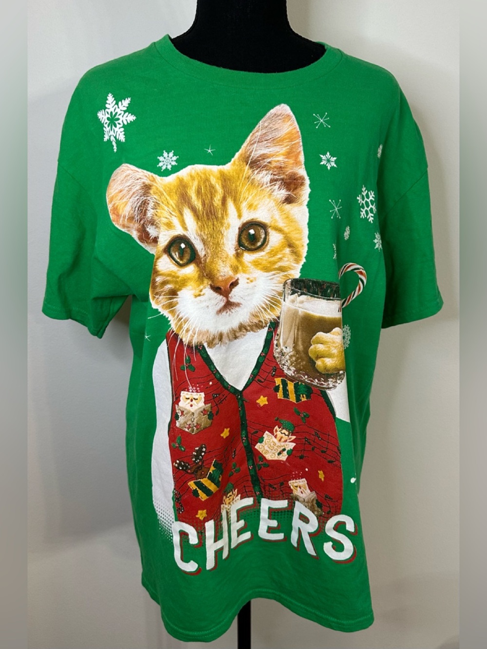 Gildan Unisex Christmas Themed Cocktail Cheer T-Shirt - Size L